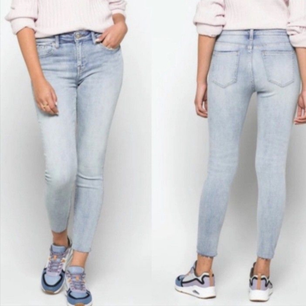 NWOT PISTOLA ARIELLE SKINNY SCISSOR CUT HEM/RAW HEM SZ28/6